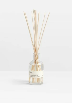 Hush Diffuser - Rose & Cassis 14 Hush Diffuser - Rose & Cassis - Image 12