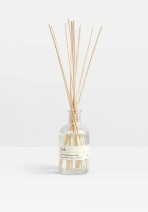 Hush Candle - Fig & Blackberry Leaf 6 Hush Candle - Fig & Blackberry Leaf - Image 4