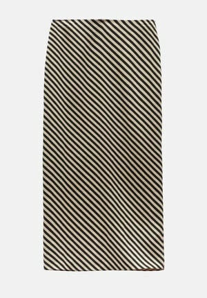 Penny Knitted Midi Skirt 11 Penny Knitted Midi Skirt - Image 9