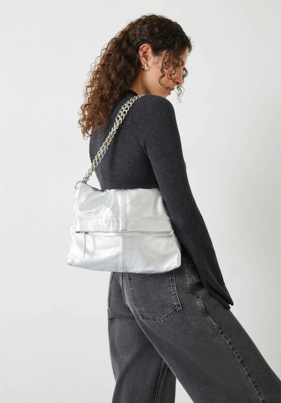 Perrie Chain Leather Crossbody Bag 5 Perrie Chain Leather Crossbody Bag - Image 3