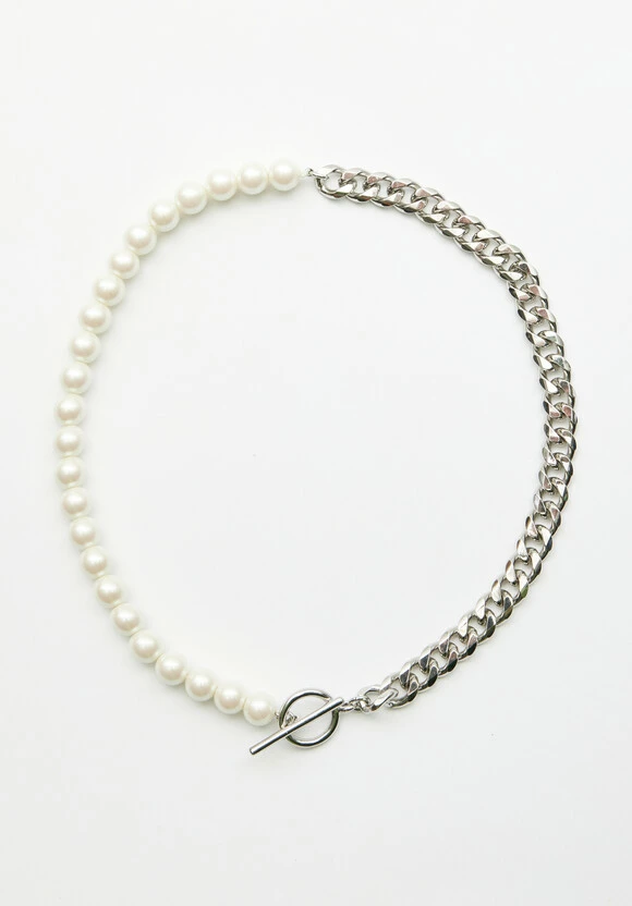 Harrie Pearl Chain Necklace 5 Harrie Pearl Chain Necklace - Image 3